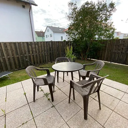 아파트 Guntia Apartment Mit Gartenzugang + Terasse 군즈부르크