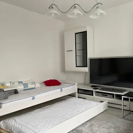Guntia Apartment Mit Gartenzugang + Terasse 아파트 *